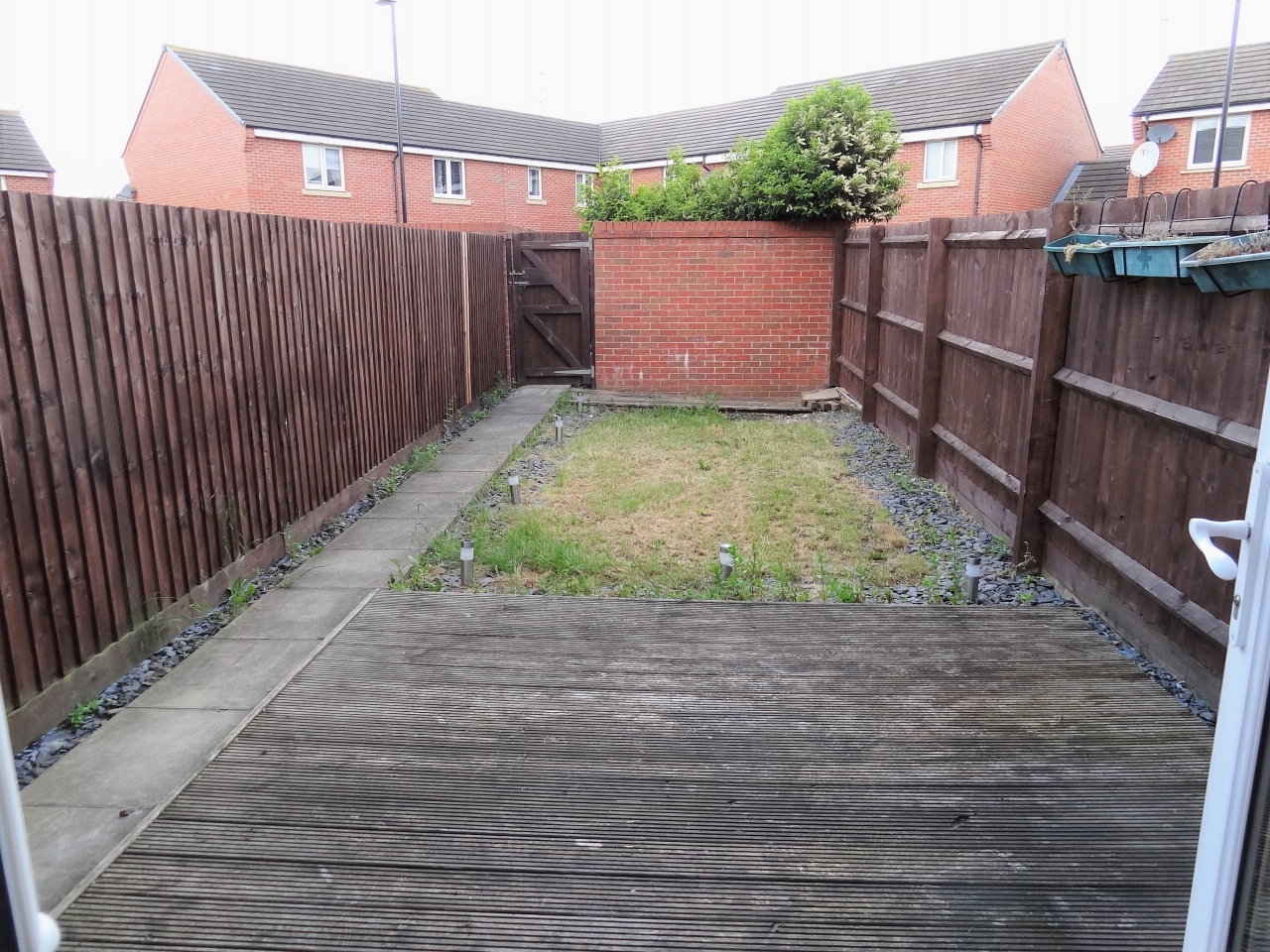 2 bedroom mid terraced house Let in Coventry - Photograph 12.