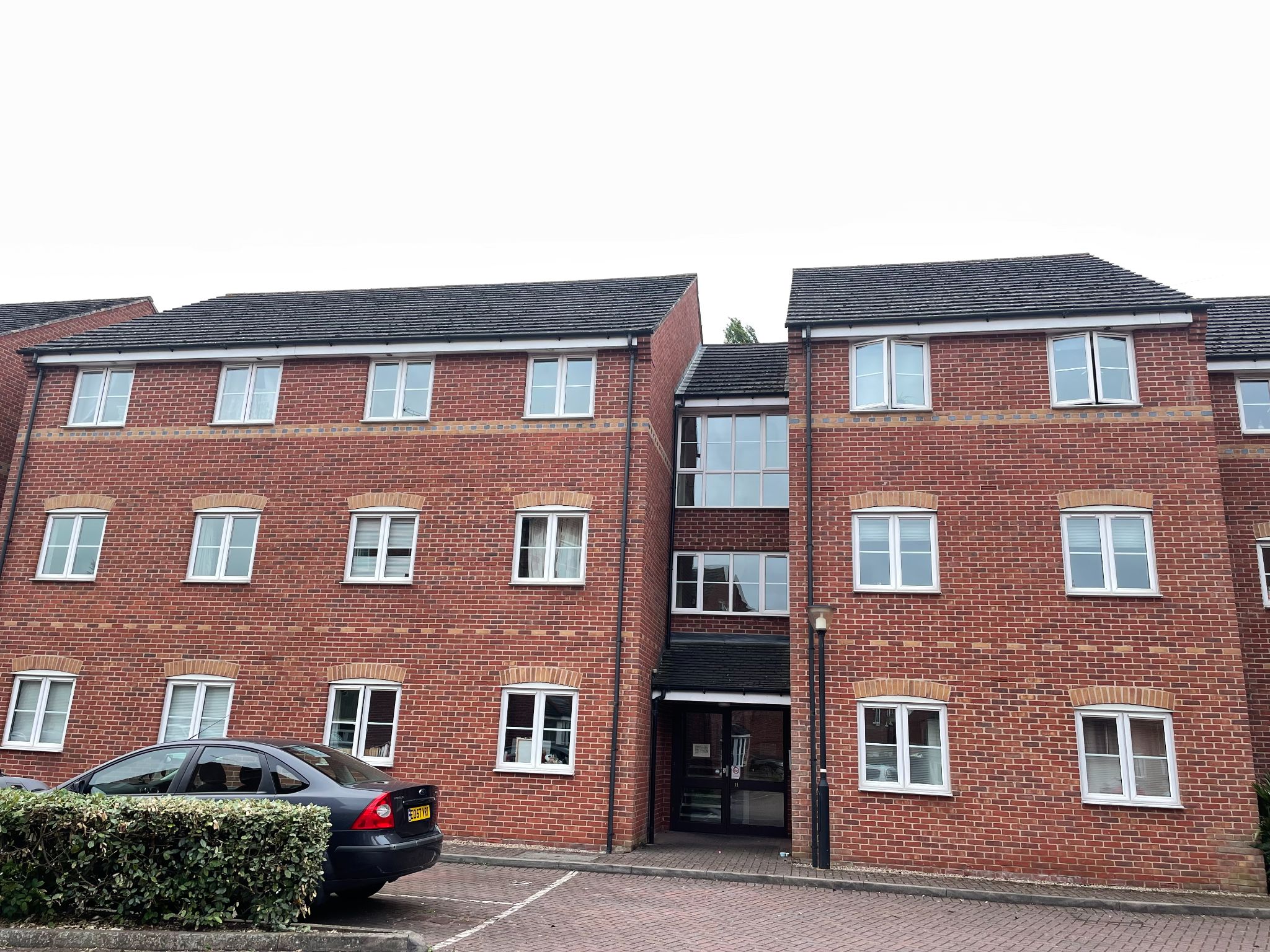 2 bedroom apartment flat/apartment To Let in Coventry - Photograph 1.