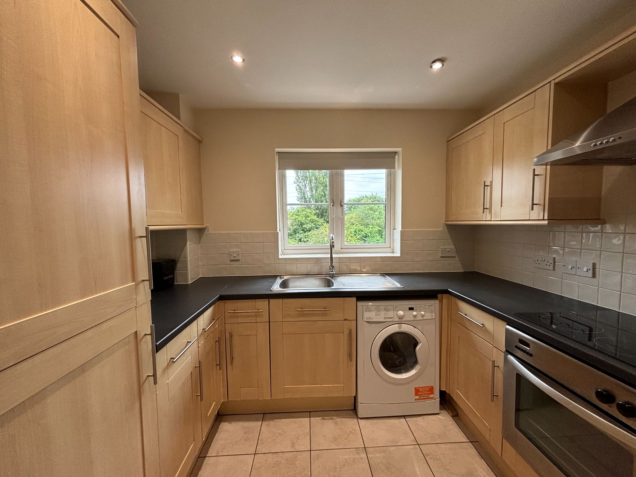 2 bedroom apartment flat/apartment To Let in Coventry - Photograph 5.