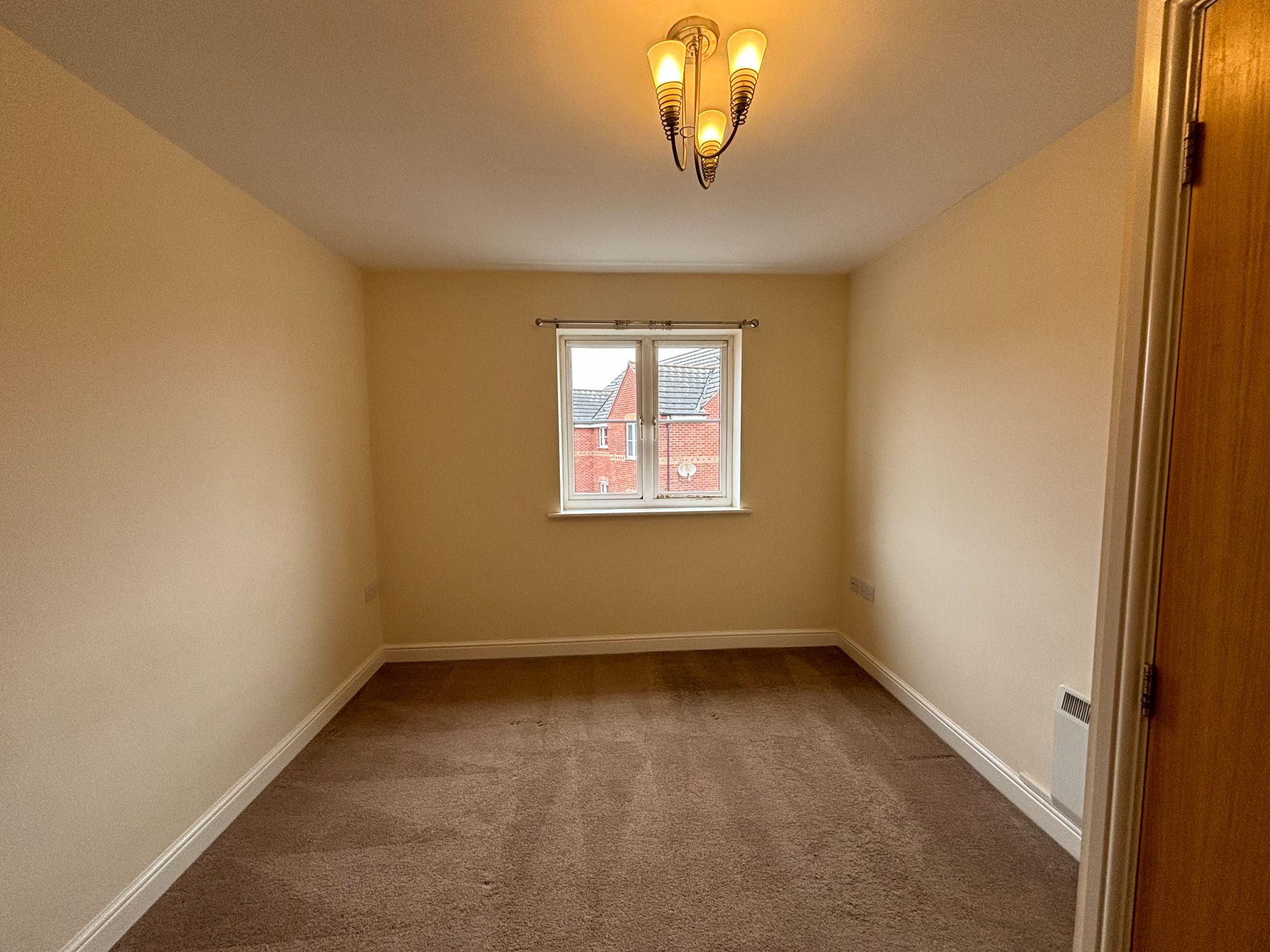 2 bedroom apartment flat/apartment To Let in Coventry - Photograph 7.
