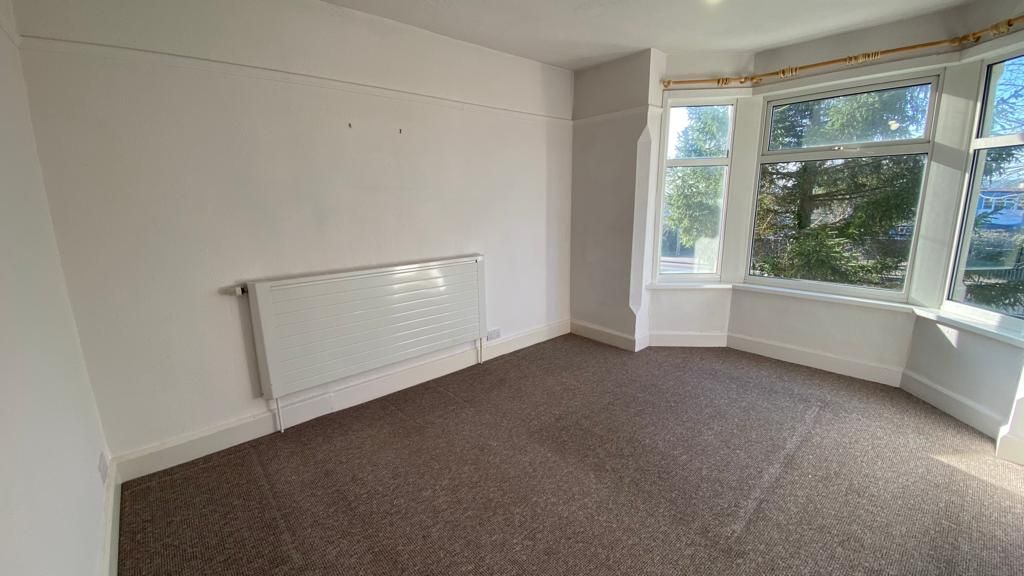 3 bedroom mid terraced house Let in Coventry - Photograph 7.