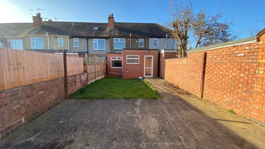 3 bedroom mid terraced house Let in Coventry - Photograph 12.