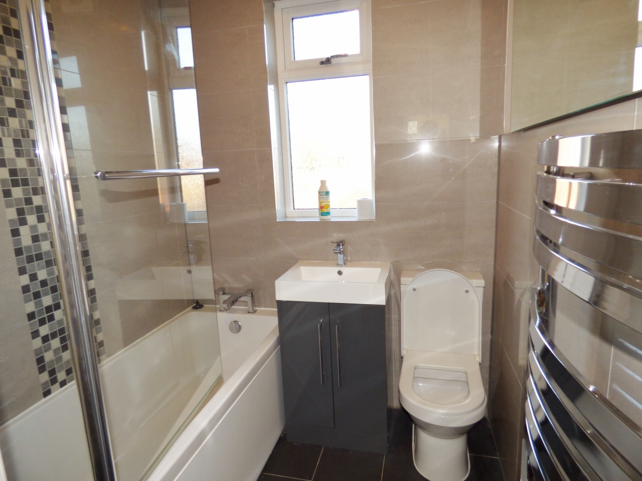 3 bedroom mid terraced house To Let in Coventry - Photograph 2.