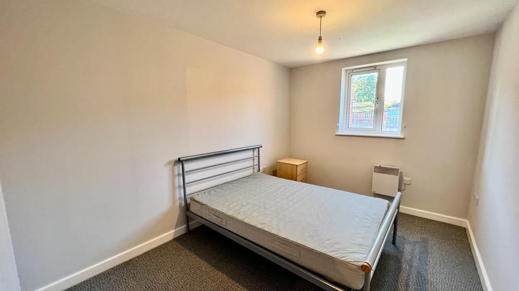 2 bedroom apartment flat/apartment For Sale in Coventry - Photograph 9.