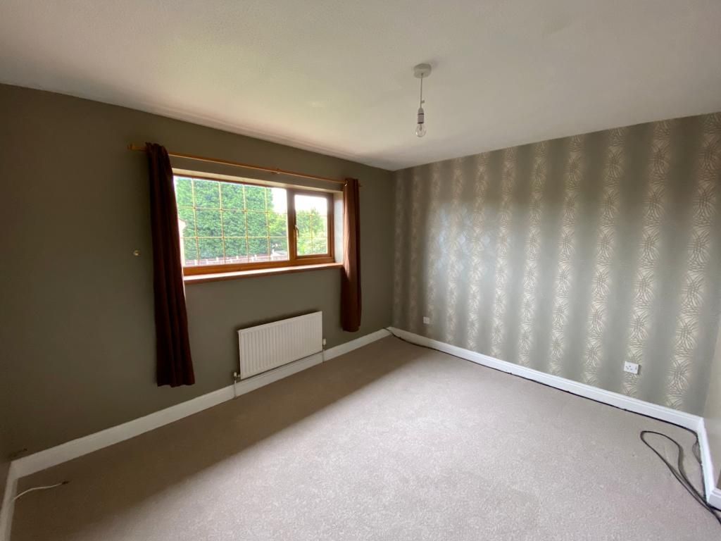 2 bedroom mid terraced house Let in Coventry - Photograph 4.