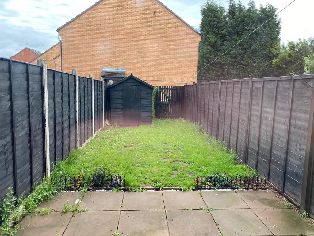 2 bedroom mid terraced house Let in Coventry - Photograph 7.
