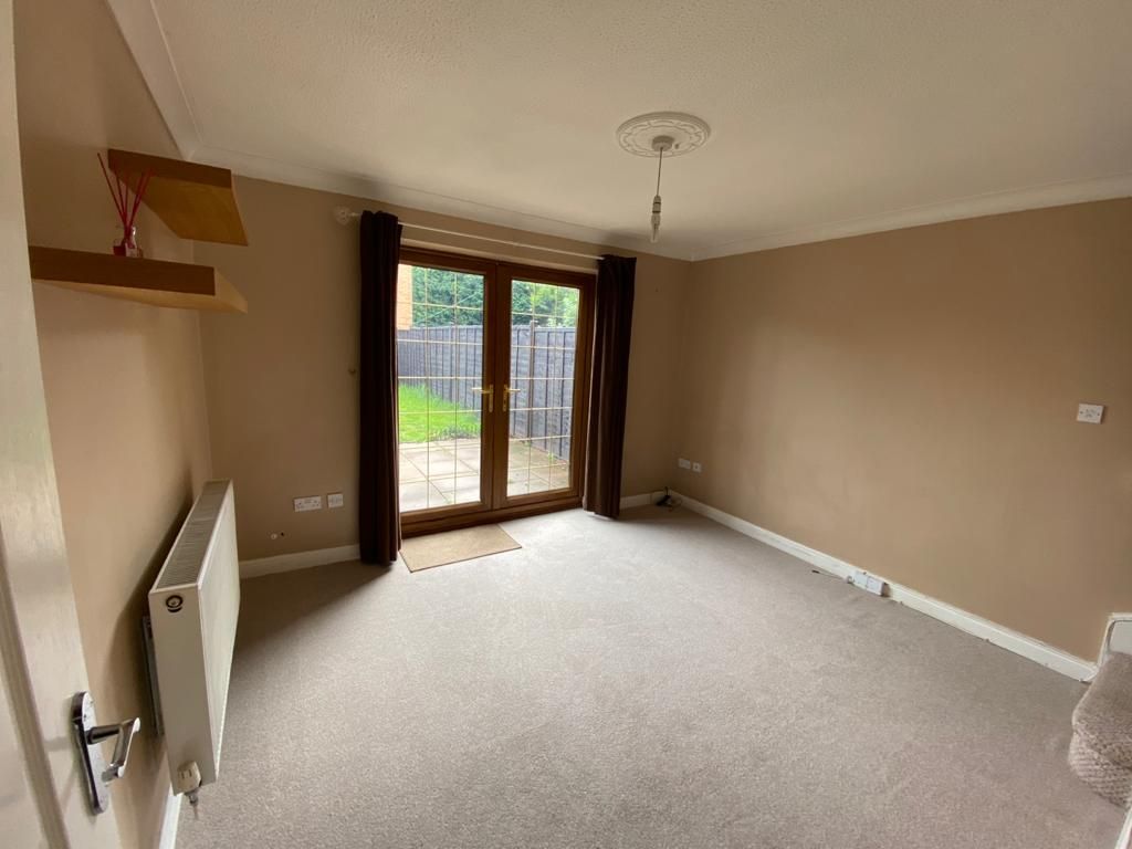 2 bedroom mid terraced house Let in Coventry - Photograph 2.