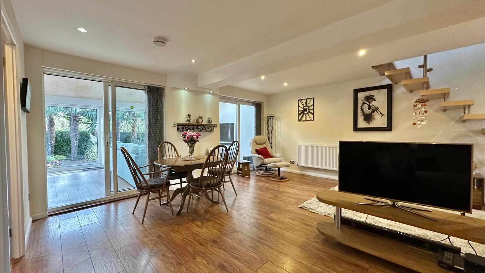 3 bedroom detached house SSTC in Coventry - Photograph 5.