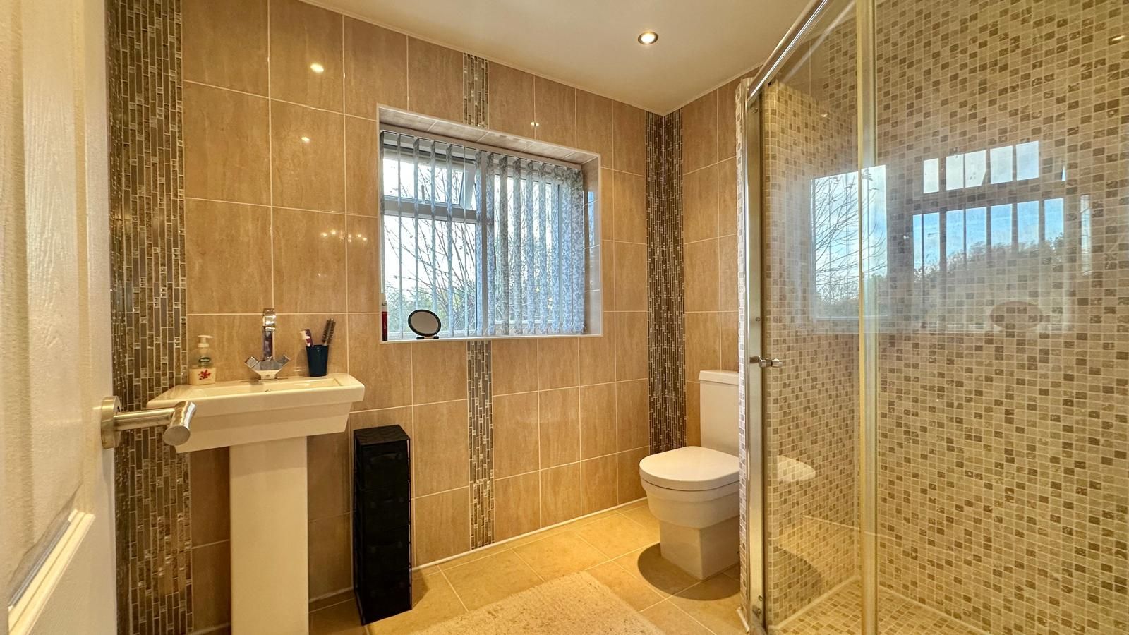 3 bedroom detached house SSTC in Coventry - Photograph 18.