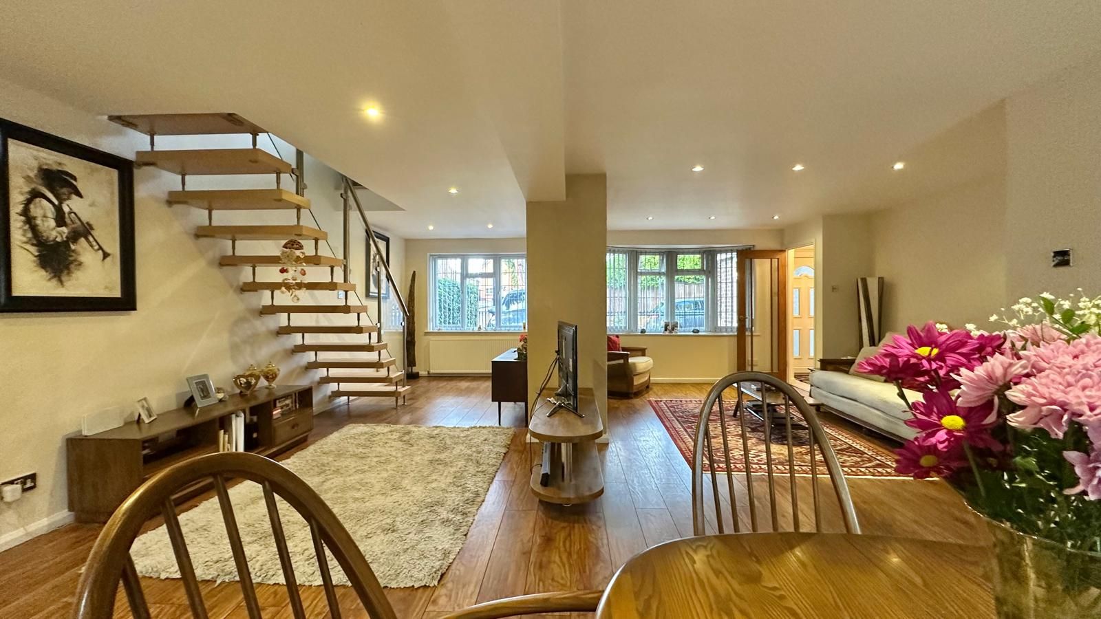 3 bedroom detached house SSTC in Coventry - Photograph 4.