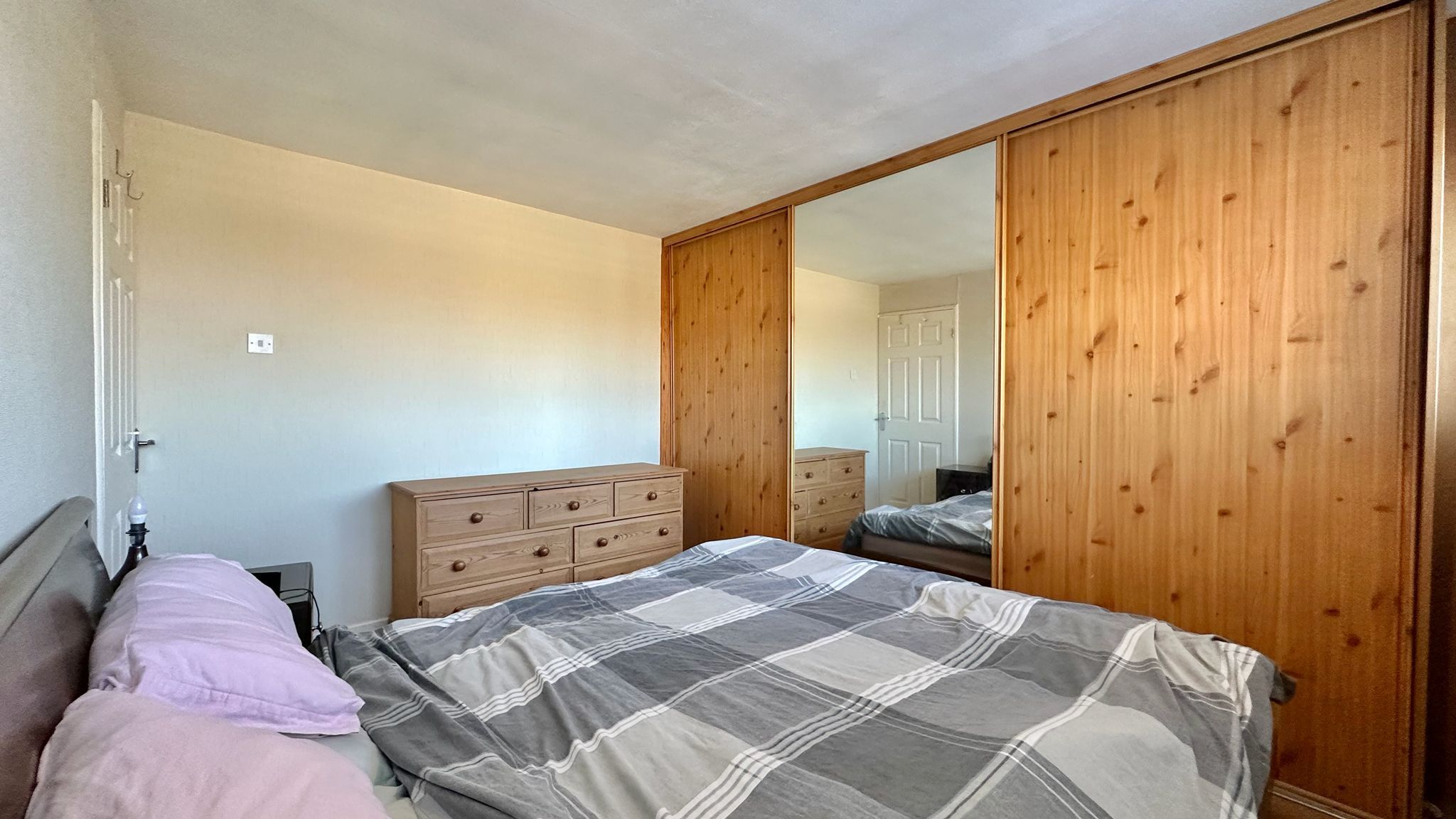 3 bedroom semi-detached house SSTC in Coventry - Photograph 17.