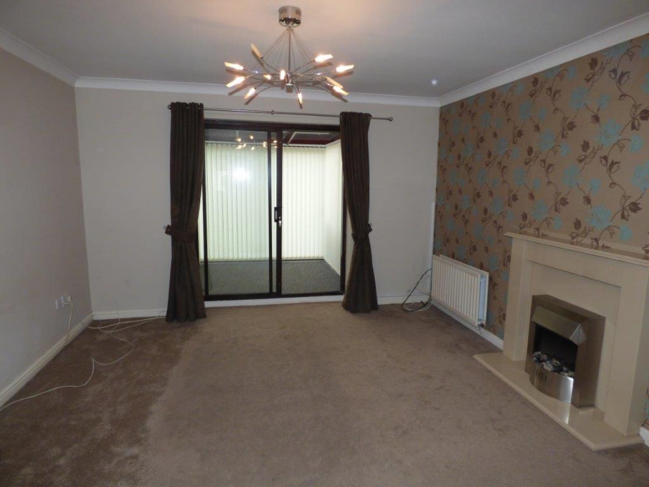 2 bedroom barn conversion house Let in Coventry - Photograph 2.