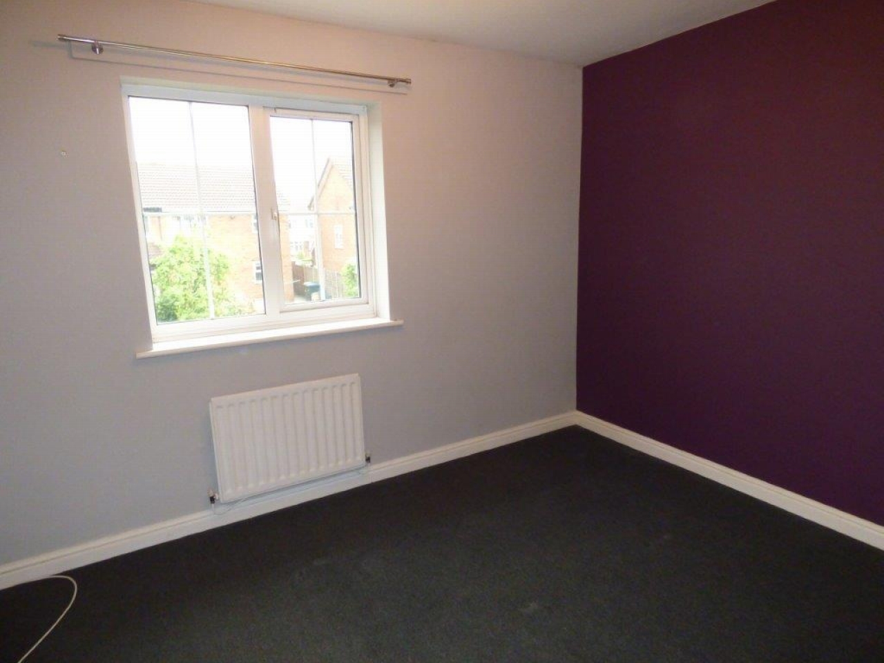 2 bedroom barn conversion house Let in Coventry - Photograph 6.
