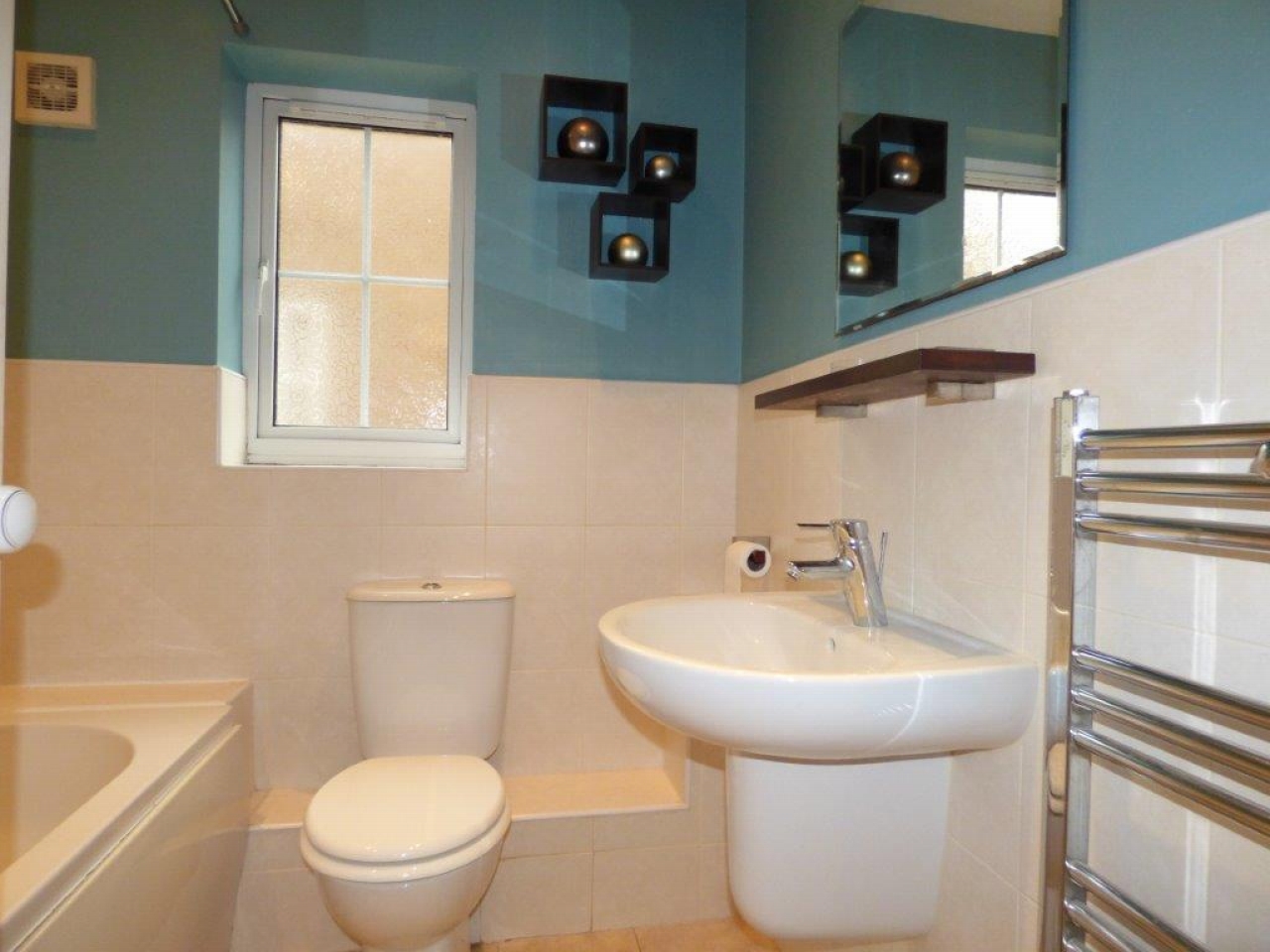 2 bedroom barn conversion house Let in Coventry - Photograph 5.
