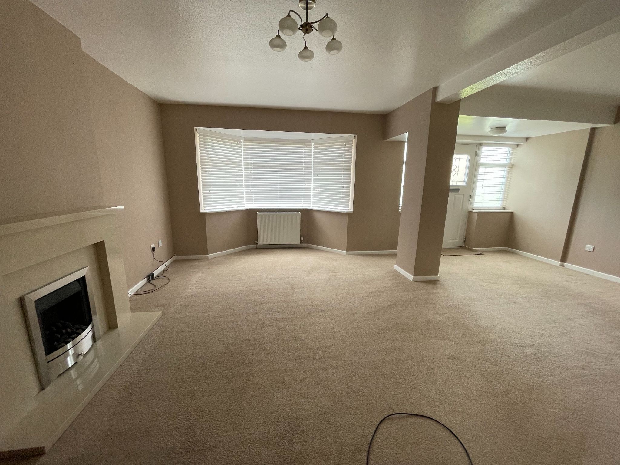 3 bedroom mid terraced house Let in Coventry - Photograph 8.