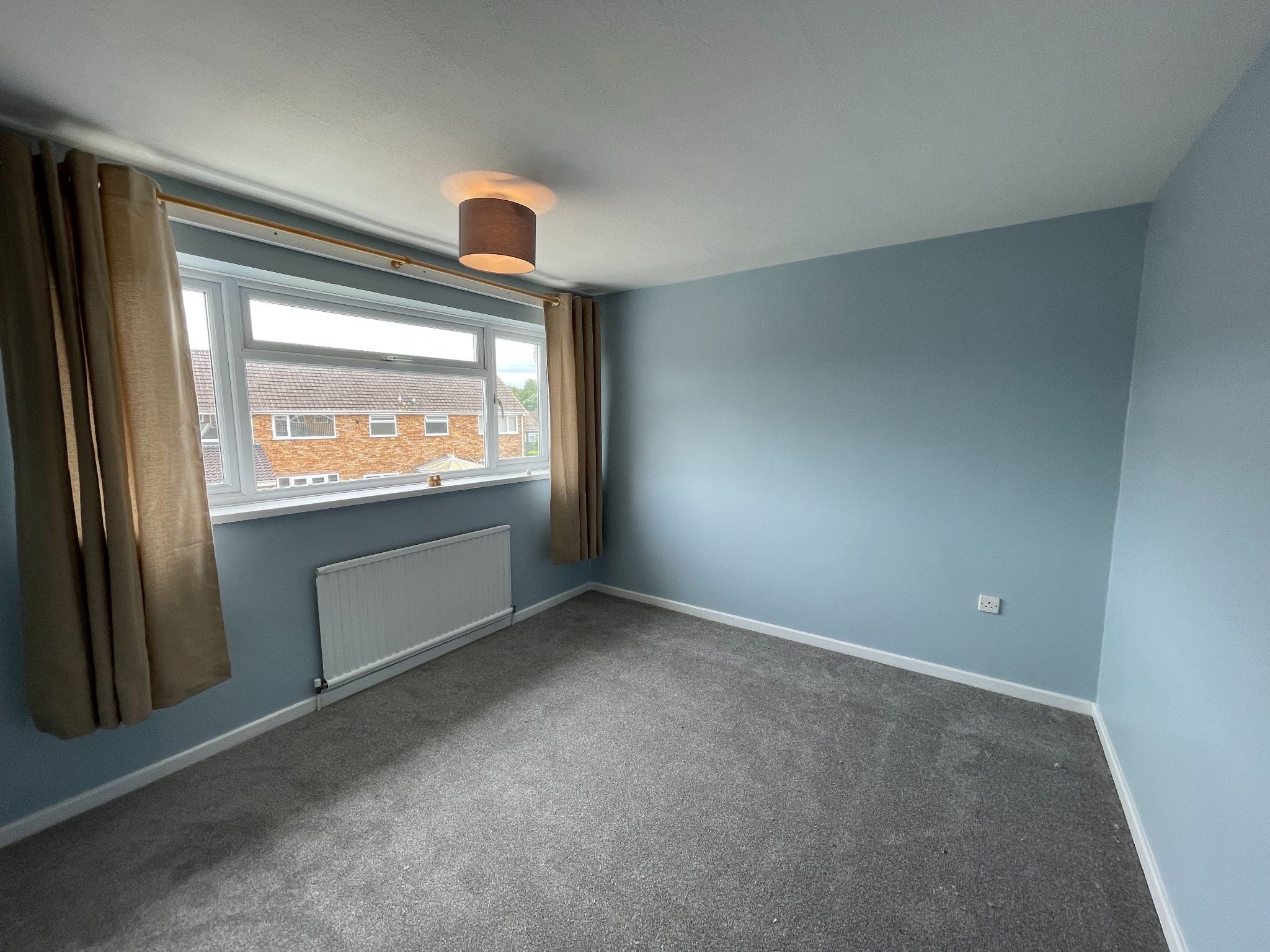 3 bedroom mid terraced house Let in Coventry - Photograph 7.