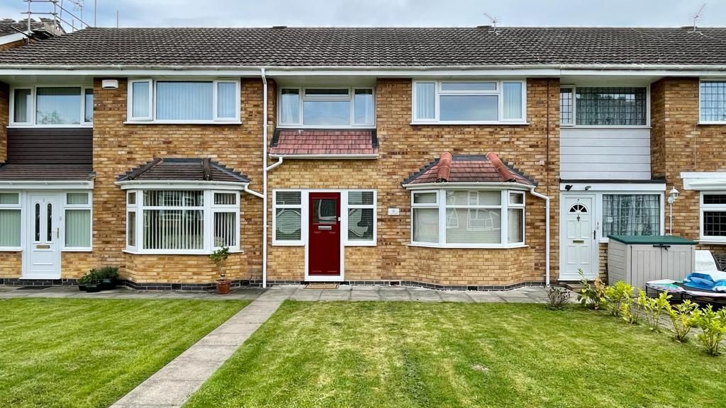 3 bedroom mid terraced house Let in Coventry - Photograph 1.