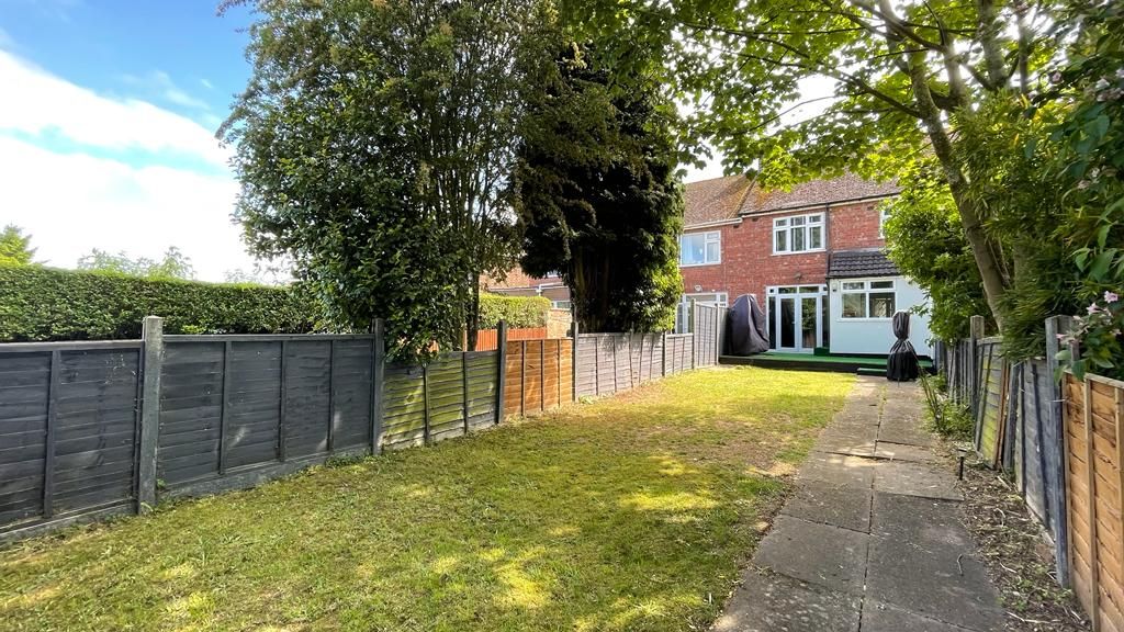 3 bedroom mid terraced house Let in Coventry - Photograph 12.