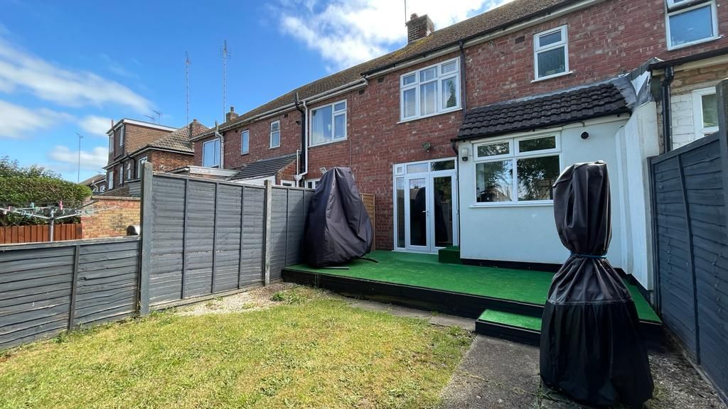 3 bedroom mid terraced house Let in Coventry - Photograph 10.