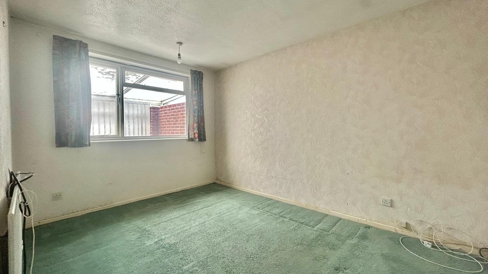2 bedroom semi-detached bungalow Sold in Coventry - Photograph 8.