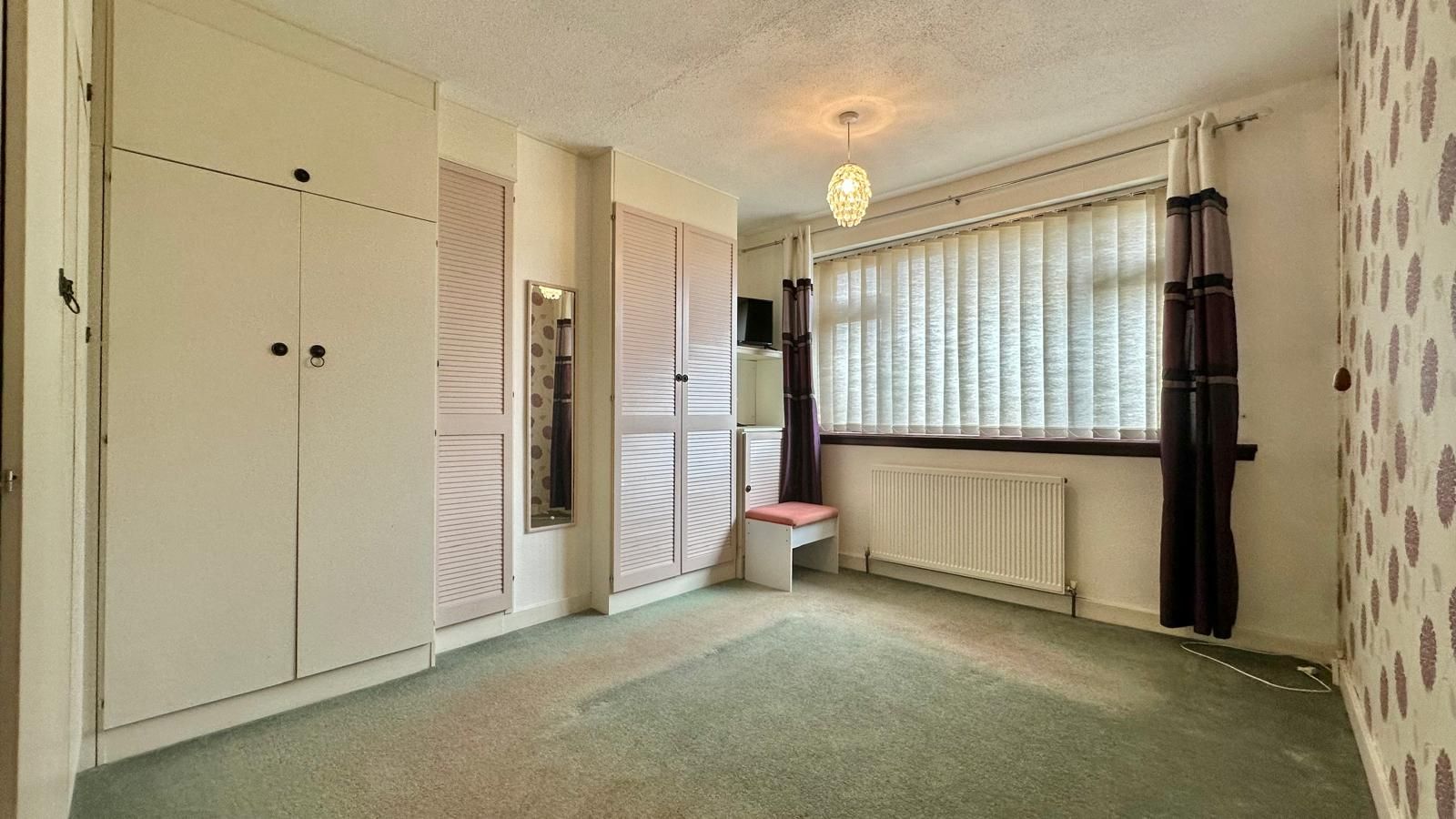 3 bedroom semi-detached house Sold in Coventry - Photograph 11.