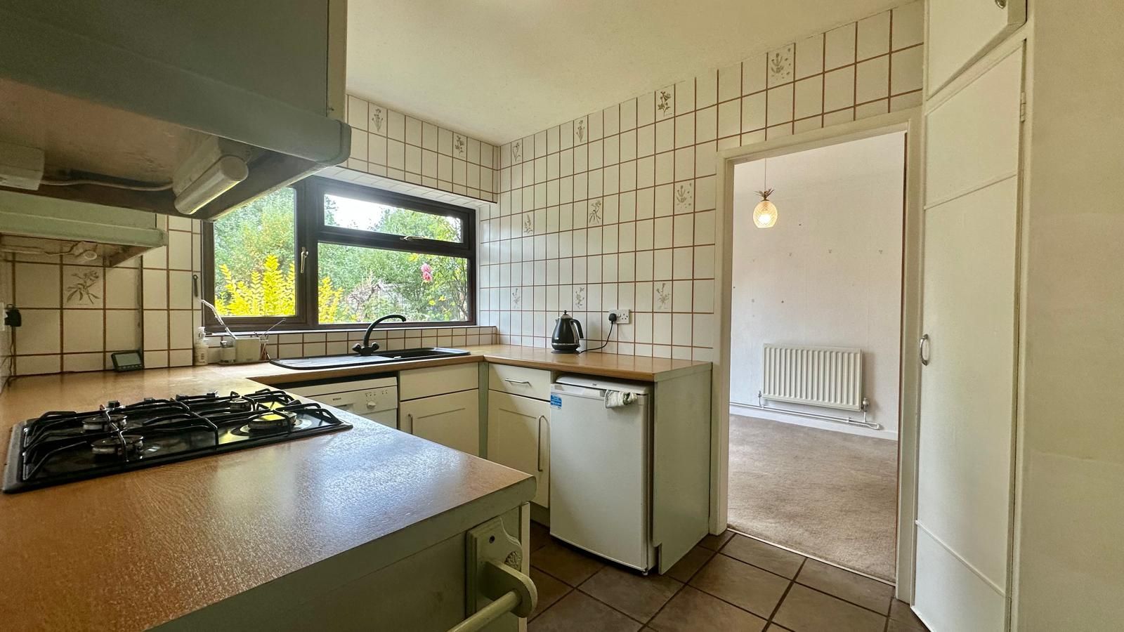 3 bedroom semi-detached house Sold in Coventry - Photograph 8.