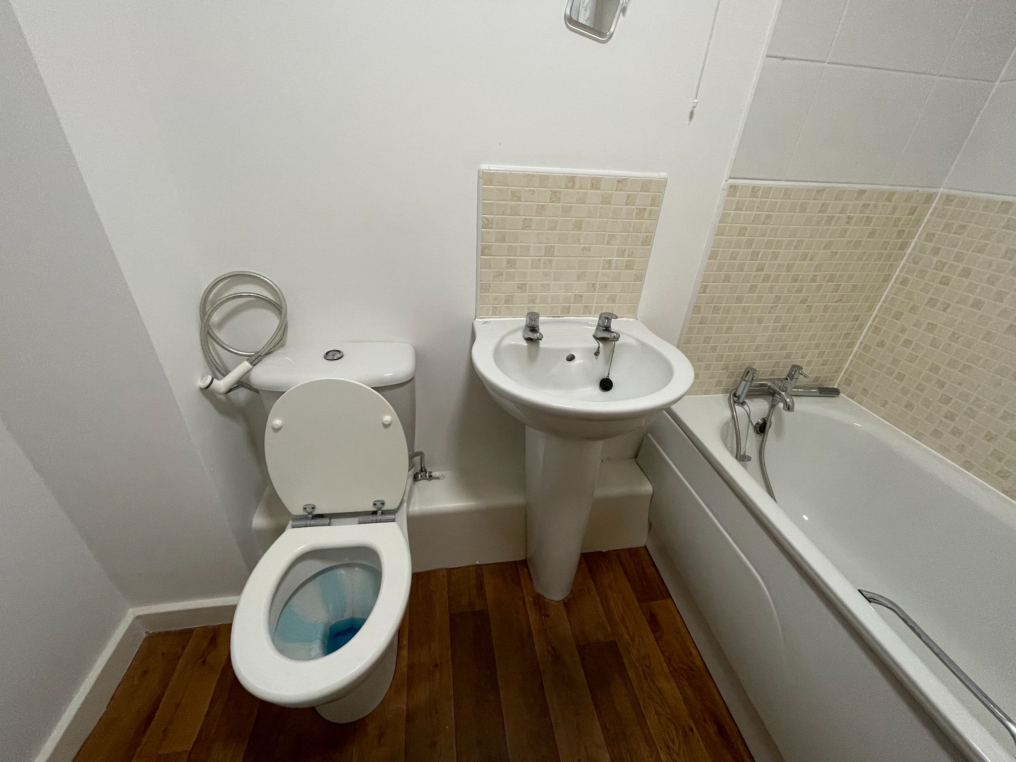 2 bedroom apartment flat/apartment For Sale in Coventry - Photograph 9.