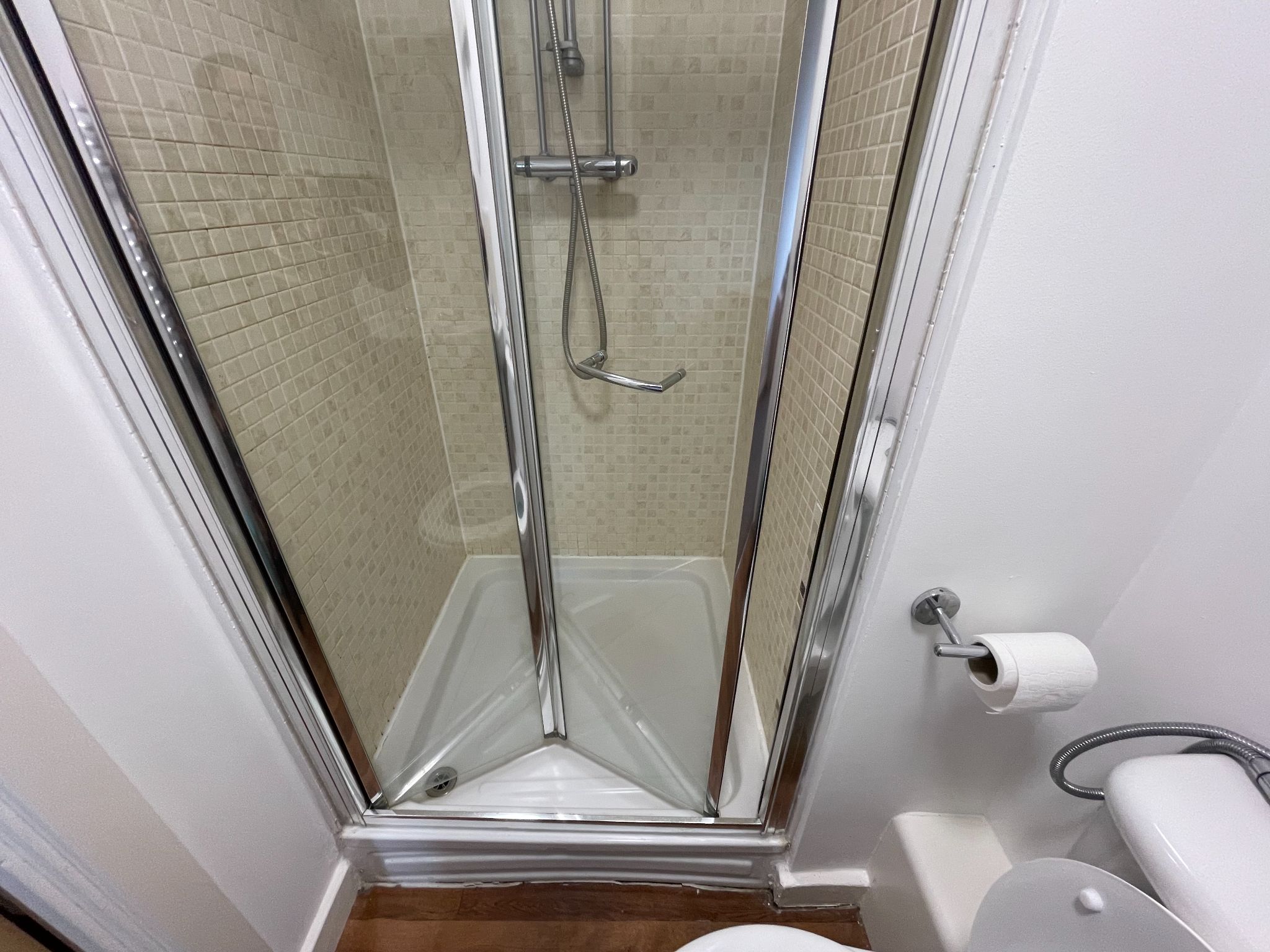 2 bedroom apartment flat/apartment For Sale in Coventry - Photograph 5.