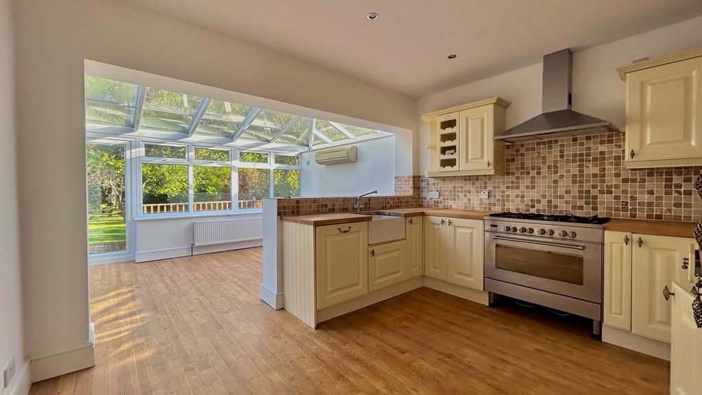 3 bedroom detached bungalow Sold in Coventry - Photograph 8.