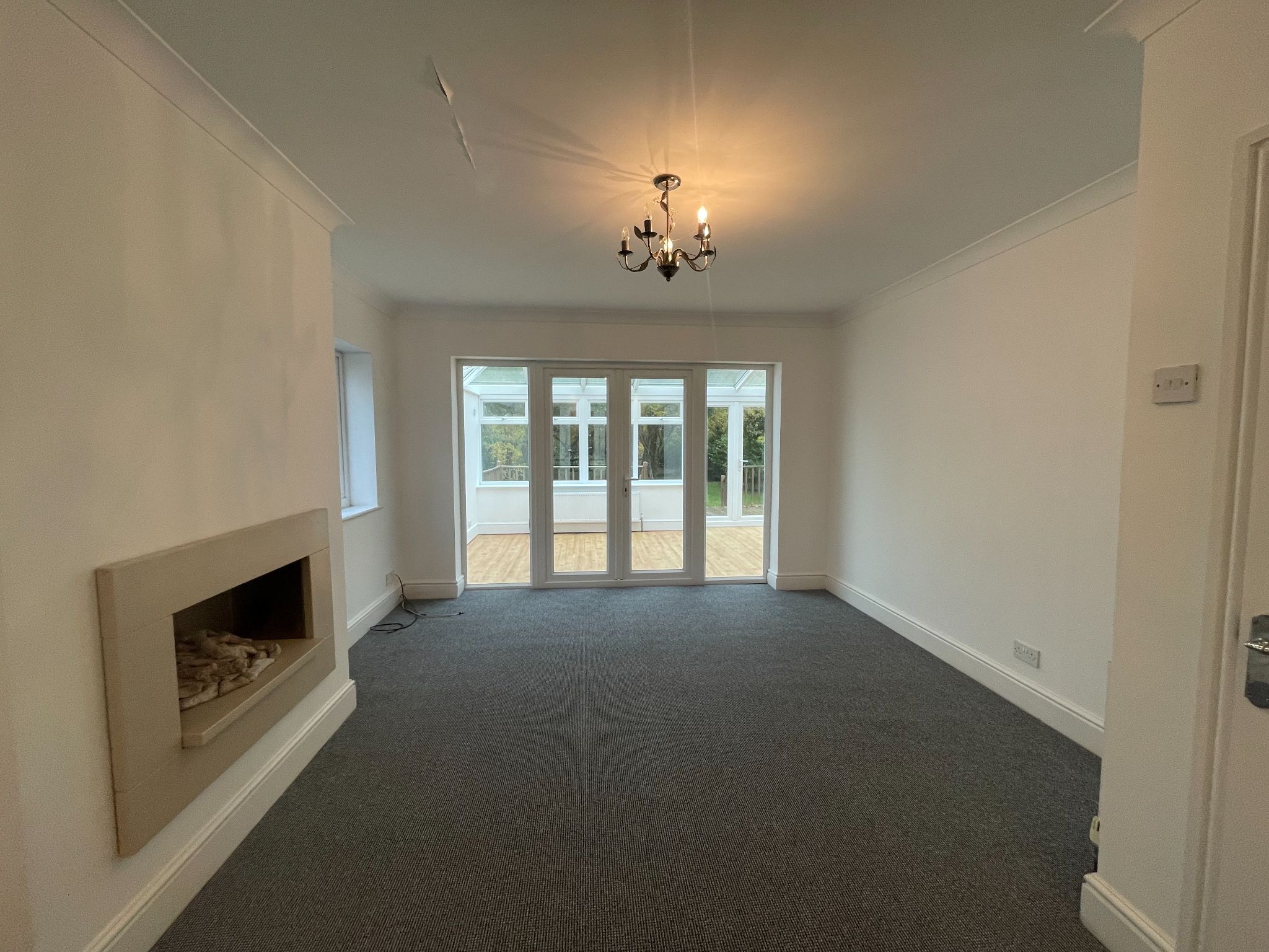 3 bedroom detached bungalow Sold in Coventry - Photograph 5.