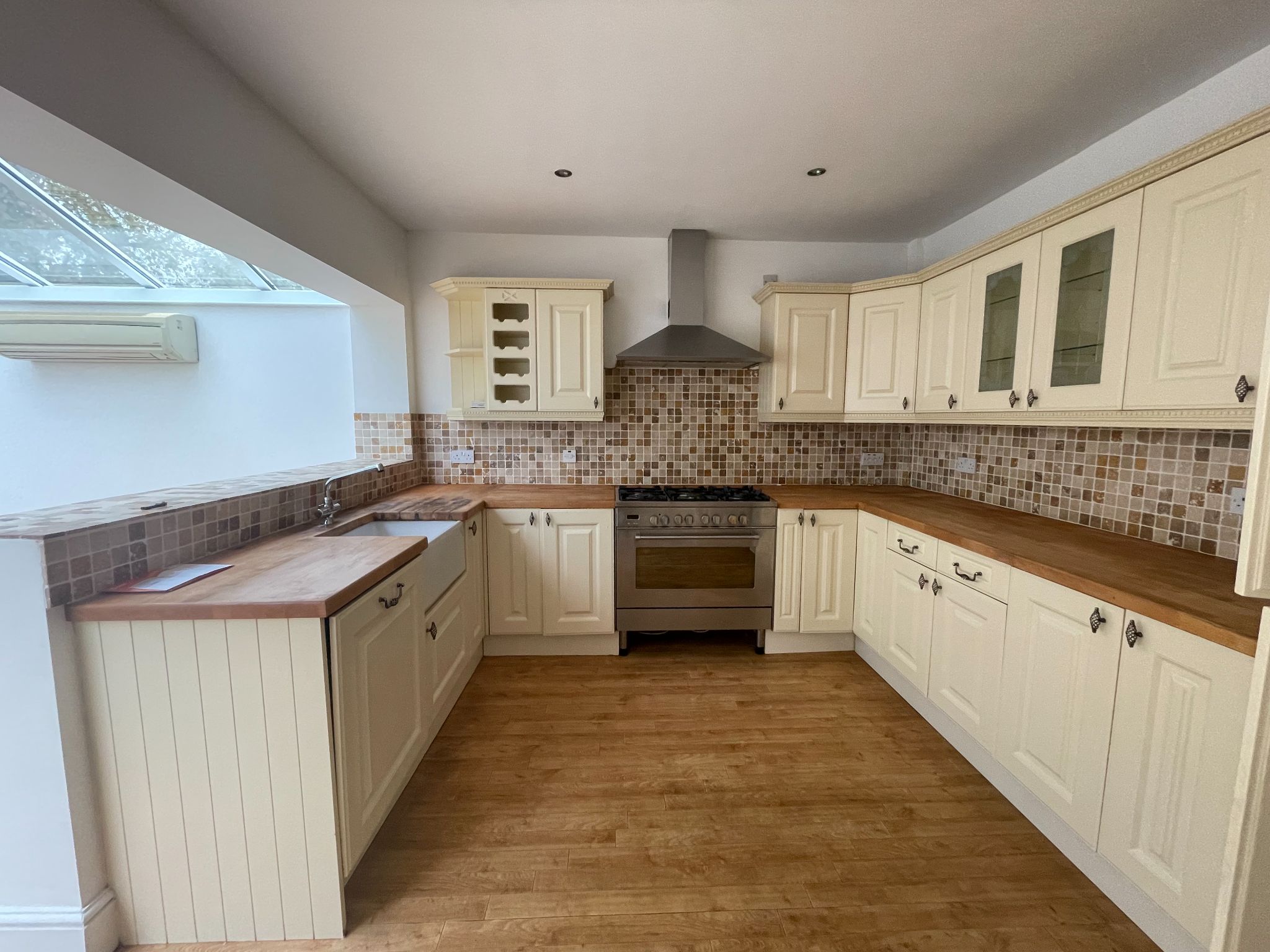 3 bedroom detached bungalow Sold in Coventry - Photograph 7.