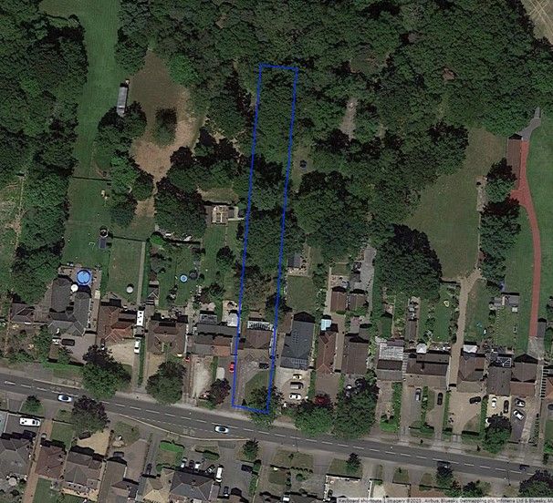 3 bedroom detached bungalow Sold in Coventry - Plot size.