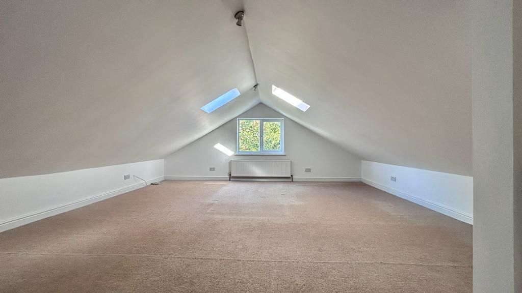 3 bedroom detached bungalow Sold in Coventry - Photograph 16.