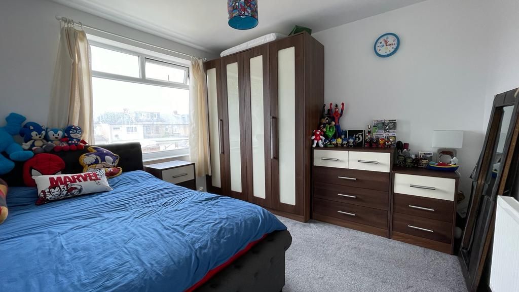 3 bedroom mid terraced house Let in Coventry - Photograph 7.