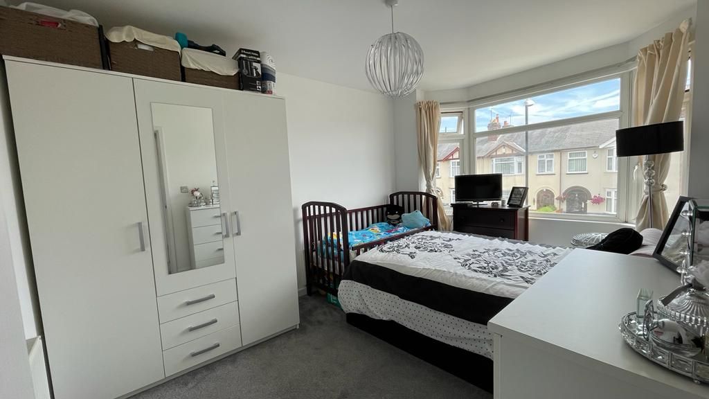 3 bedroom mid terraced house Let in Coventry - Photograph 6.