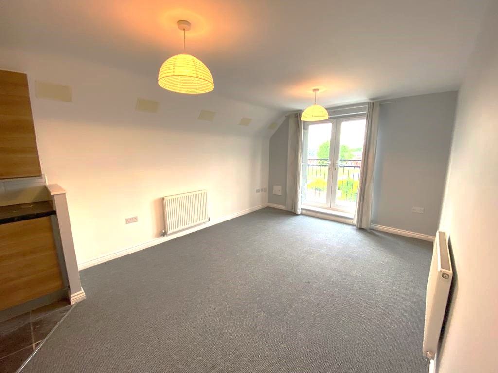 2 bedroom flat flat/apartment Let in Coventry - Photograph 3.