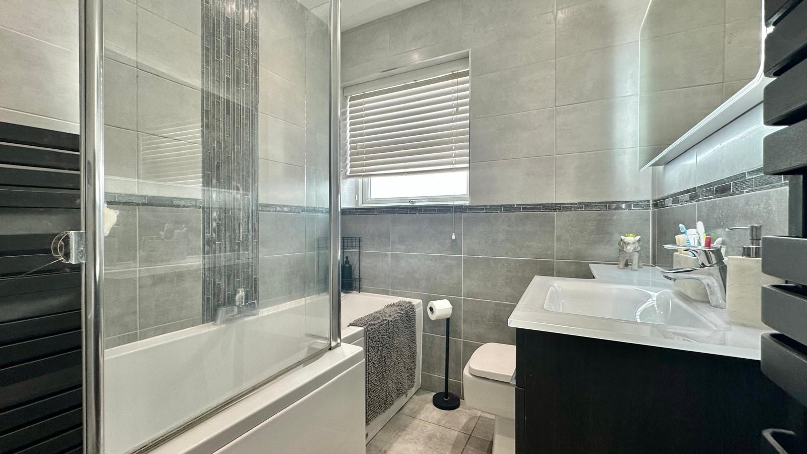 3 bedroom end terraced house For Sale in Coventry - Photograph 17.