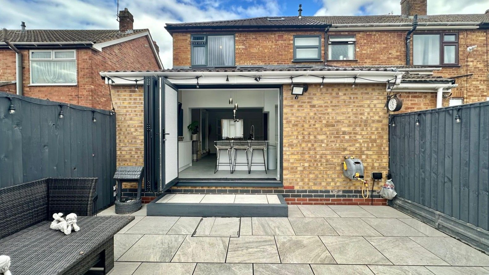 3 bedroom end terraced house For Sale in Coventry - Photograph 27.