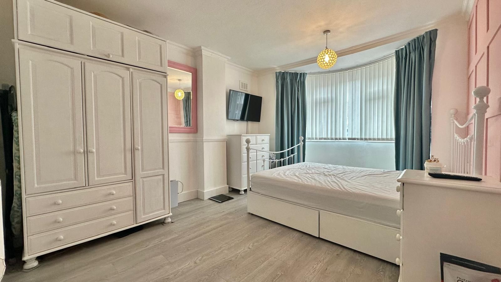 3 bedroom end terraced house For Sale in Coventry - Photograph 19.