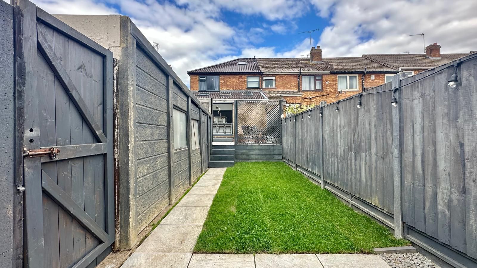 3 bedroom end terraced house For Sale in Coventry - Photograph 10.