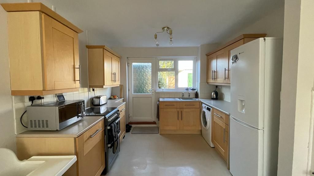 3 bedroom mid terraced house Sold in Coventry - Kitchen.
