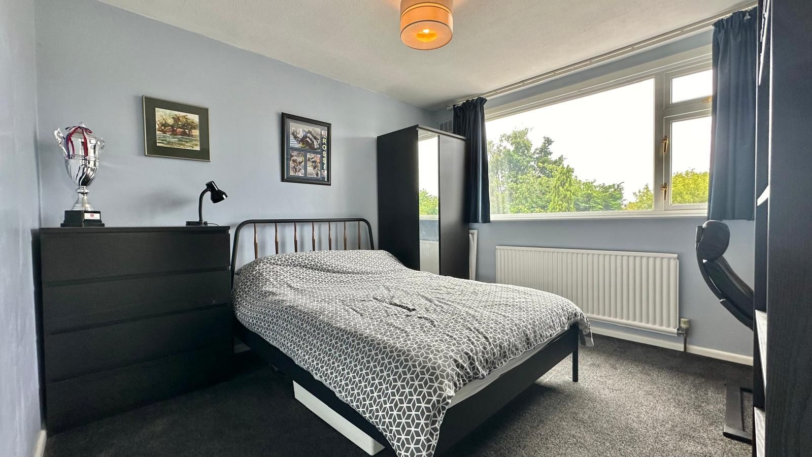 3 bedroom semi-detached house Sold in Coventry - Photograph 11.