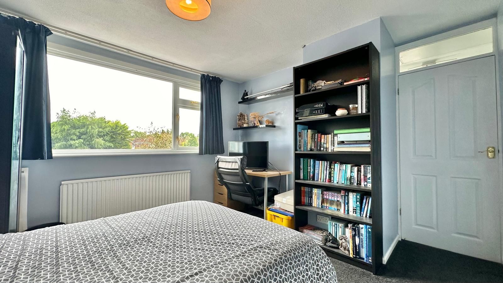 3 bedroom semi-detached house Sold in Coventry - Photograph 12.