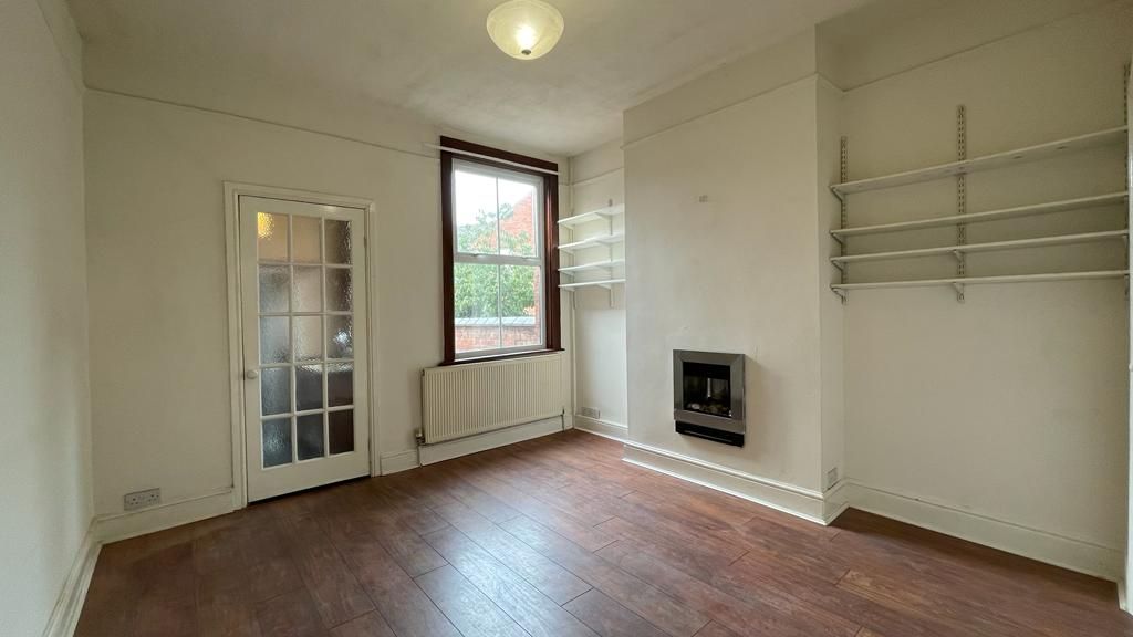 2 bedroom mid terraced house Sold in Coventry - Dining Room.