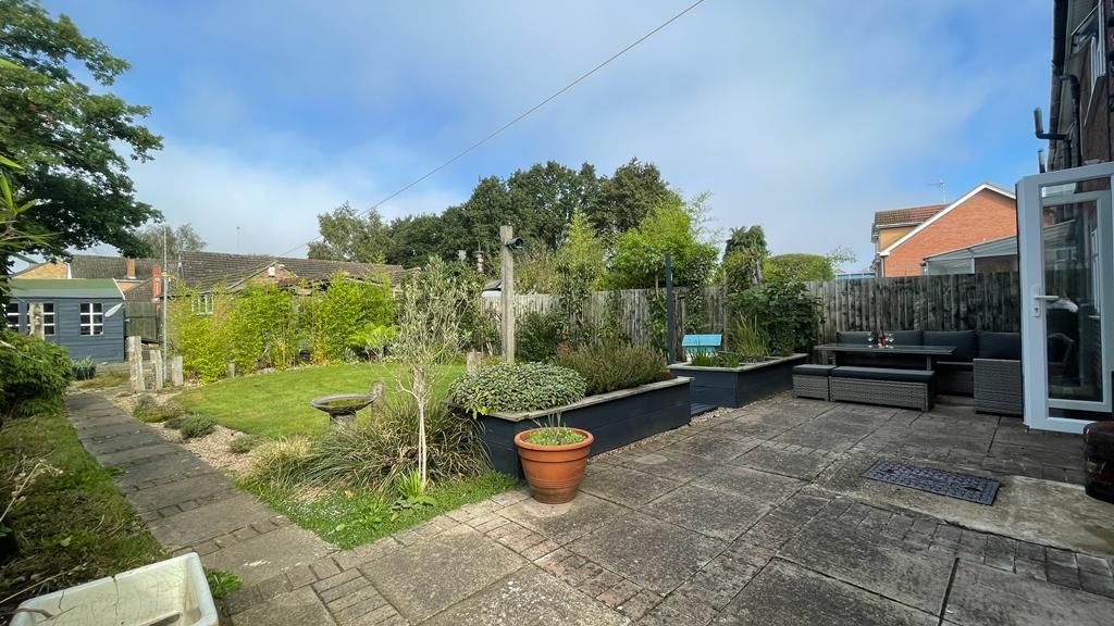 4 bedroom end terraced house Sold in Coventry - Rear Garden.