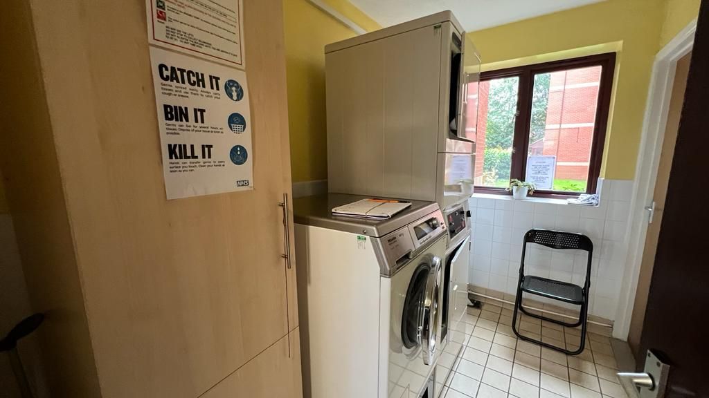 2 bedroom apartment flat/apartment Sold in Coventry - Photograph 8.