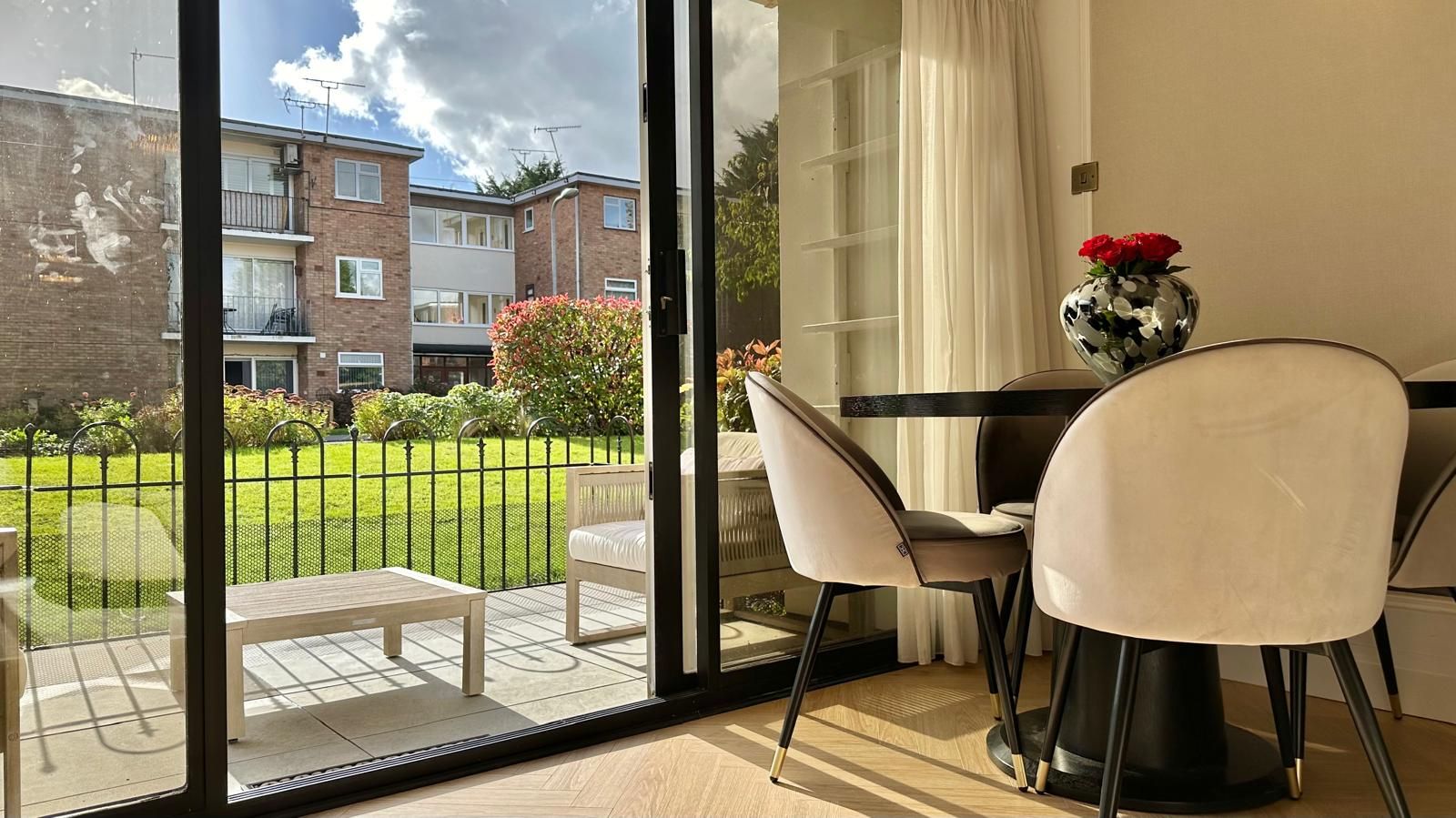 2 bedroom apartment flat/apartment Sold in Coventry - Photograph 19.