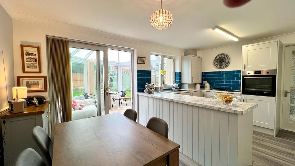 3 bedroom link detached house Sold in Coventry - Photograph 2.