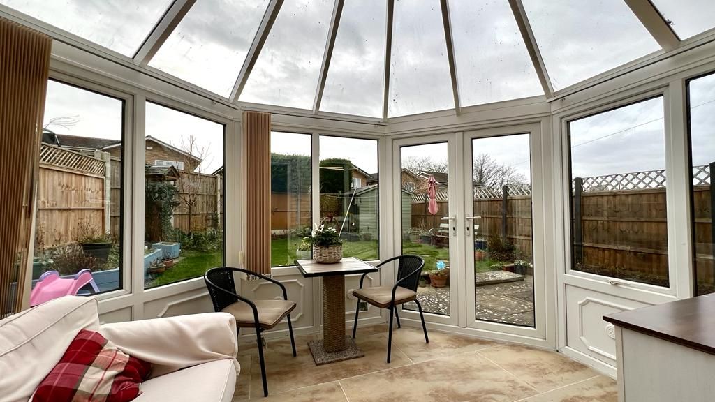 3 bedroom link detached house Sold in Coventry - Photograph 6.