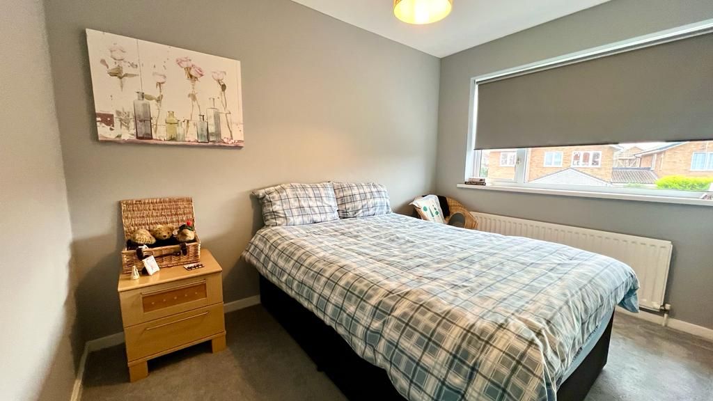 3 bedroom link detached house Sold in Coventry - Photograph 9.